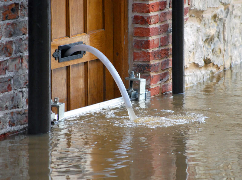 een overstroming in huis
